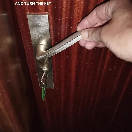 Beau Proche Front De , Place De Parking, Fibre Apartment *